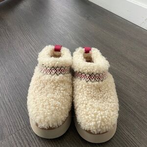 Ugg Tazz Curly slipper